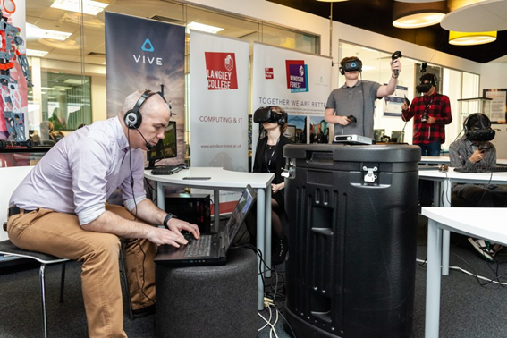 virtual reality VR HTC vive learning center